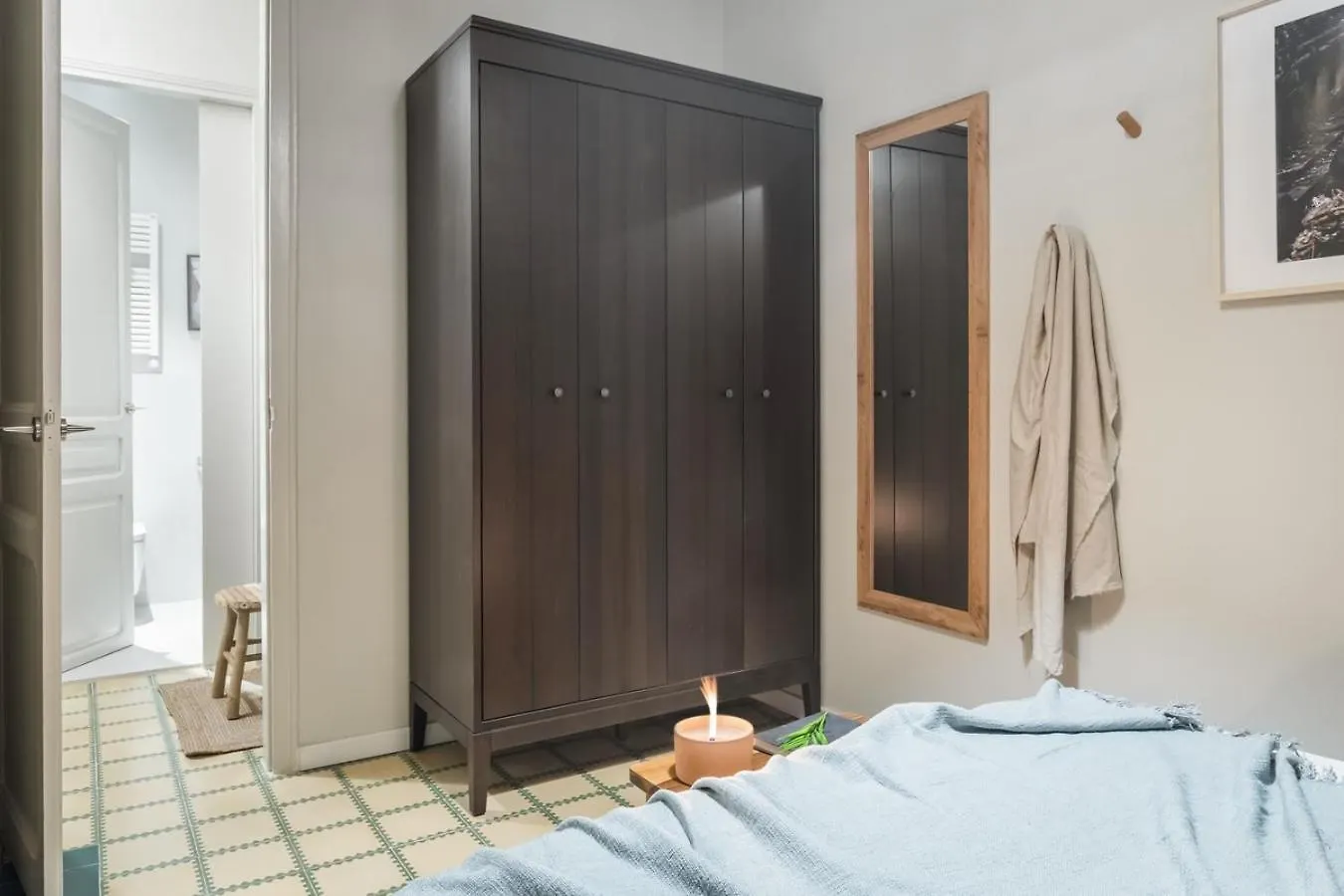 Apartment Tomini - 2 Bedrooms In Eixample Esquerra Barcelona