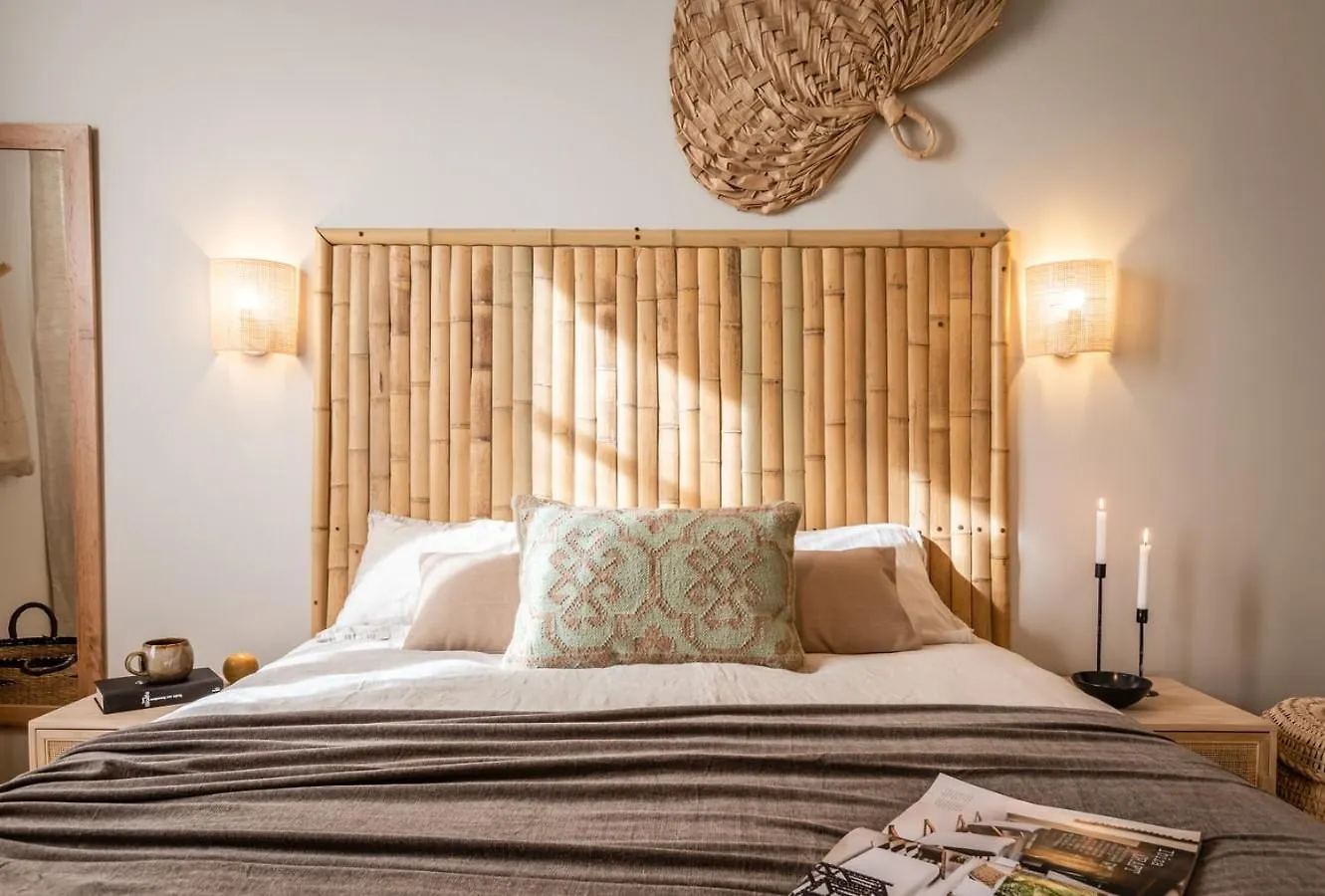 Apartment Tomini - 2 Bedrooms In Eixample Esquerra Barcelona