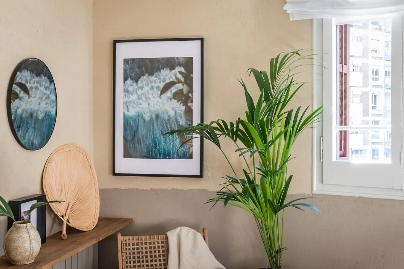 Apartment Tomini - 2 Bedrooms In Eixample Esquerra Barcelona Spain