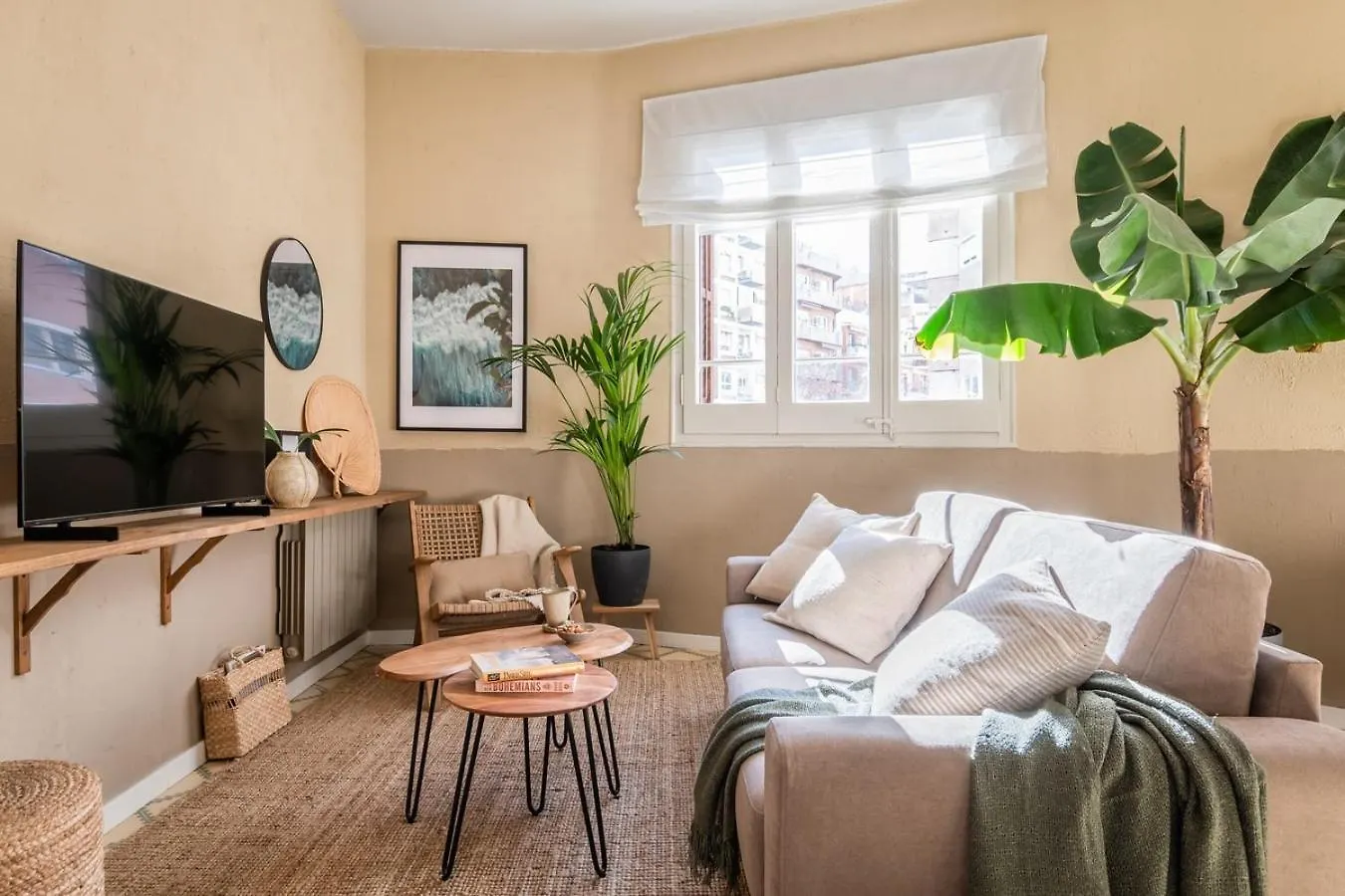Tomini - 2 Bedrooms In Eixample Esquerra Barcelona